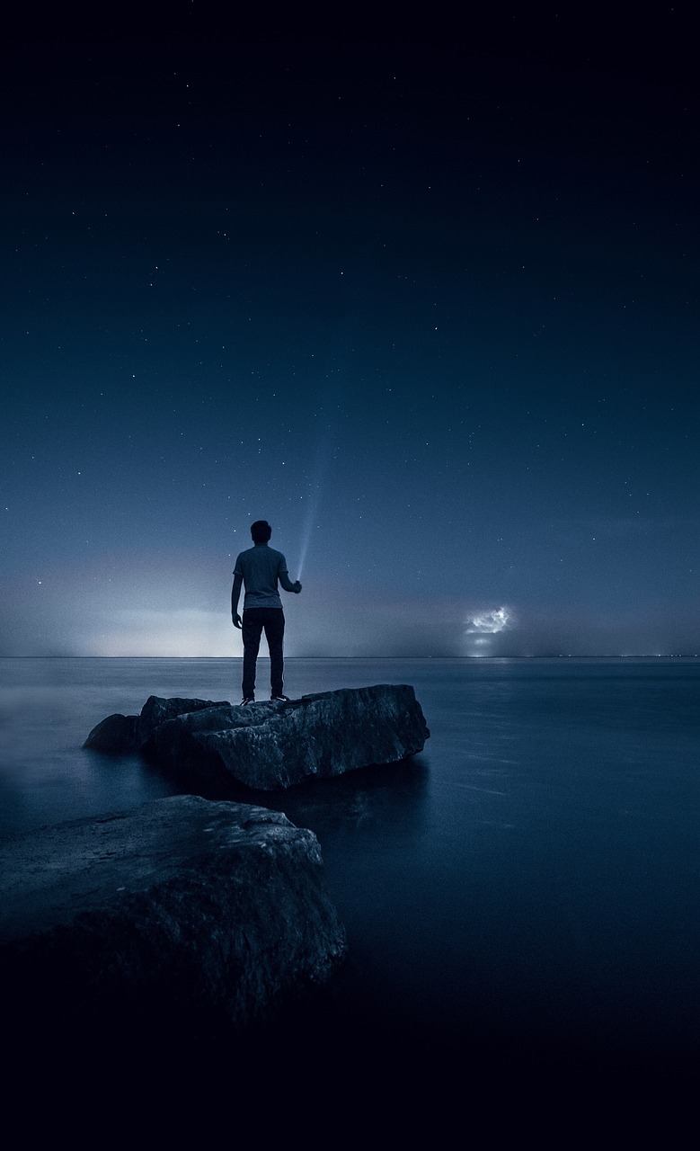 sea, ocean, water, night sky, nature, night, sky, stars, rocks, people, man, alone, blue alone, blue stars, blue night, blue rock